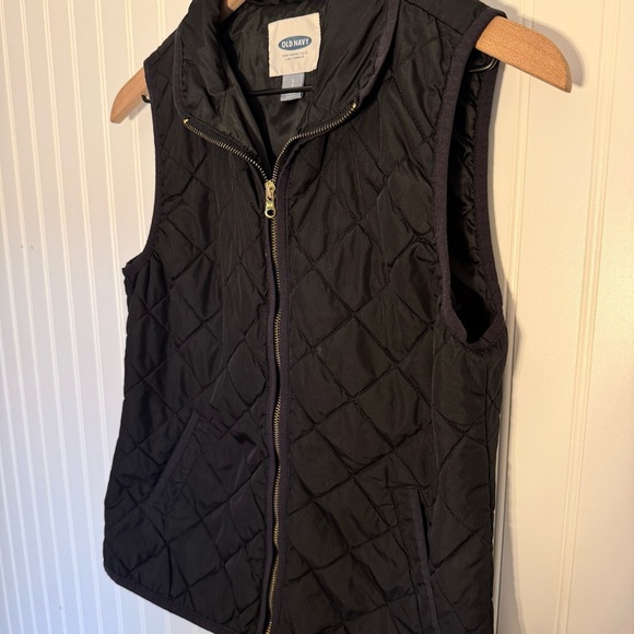 Old Navy Women’s Quilted Lightweight Black Vest Size Small - Picture 3 of 9